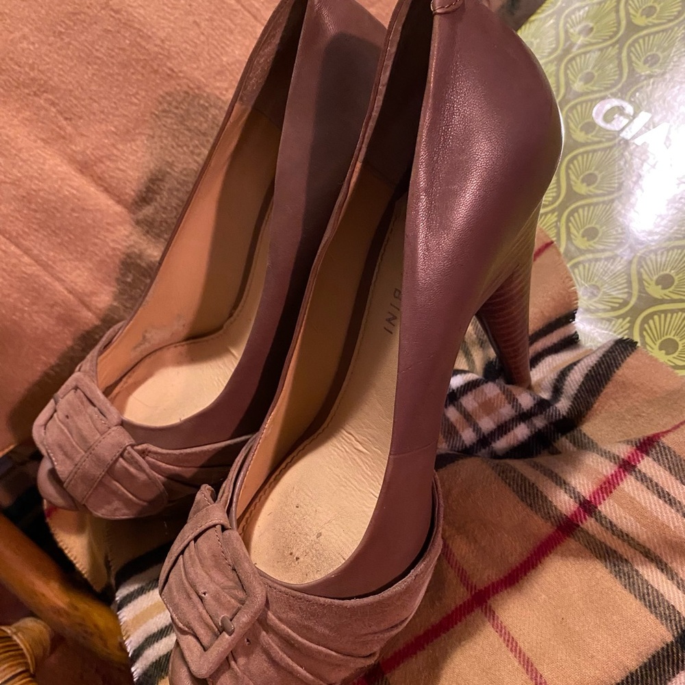 Gianna Bini, style phoebe271, Sahara Sand color, size 080M good condition